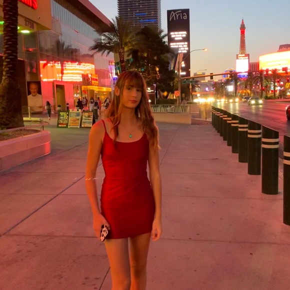 Meet your Posher, Alexandra - Picture 3 of 4